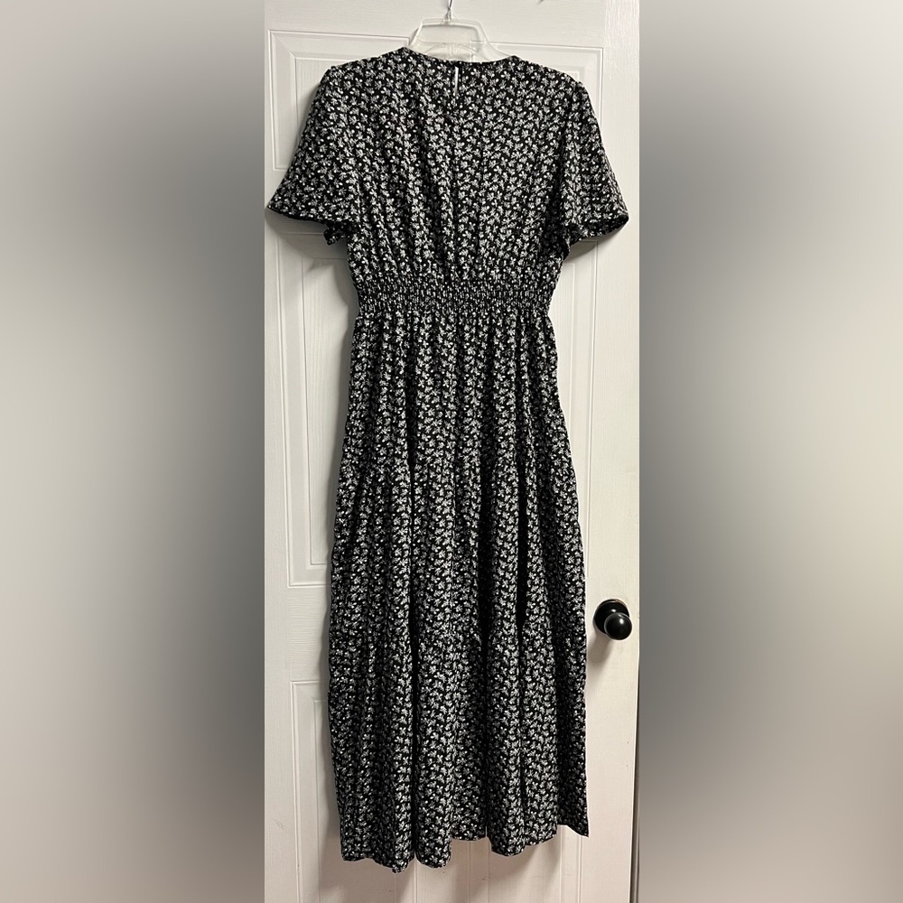 NWOT. Elegant Black Floral Maxi Dress - Picture 3 of 6